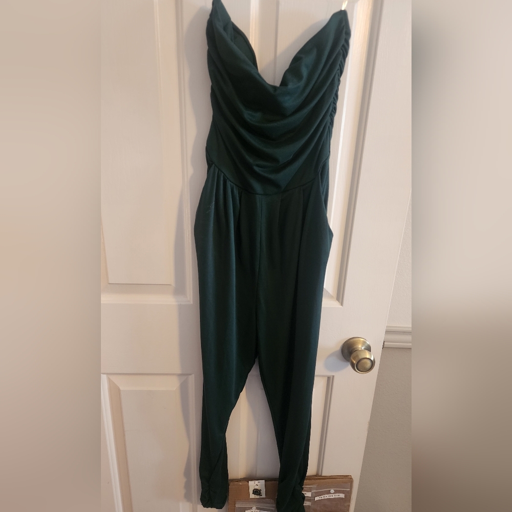 Heart Hips Green Velvet Draped Neck Jumpsuit With Pockets